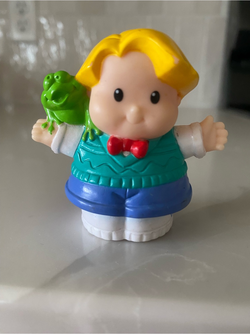 Fisher-Price Little People Eddie Boy Figure w/ Frog 2002 Vintage y2k